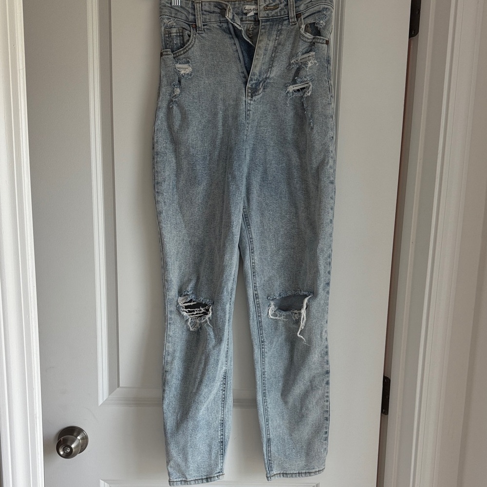 Distressed Light Blue Women's Jeans